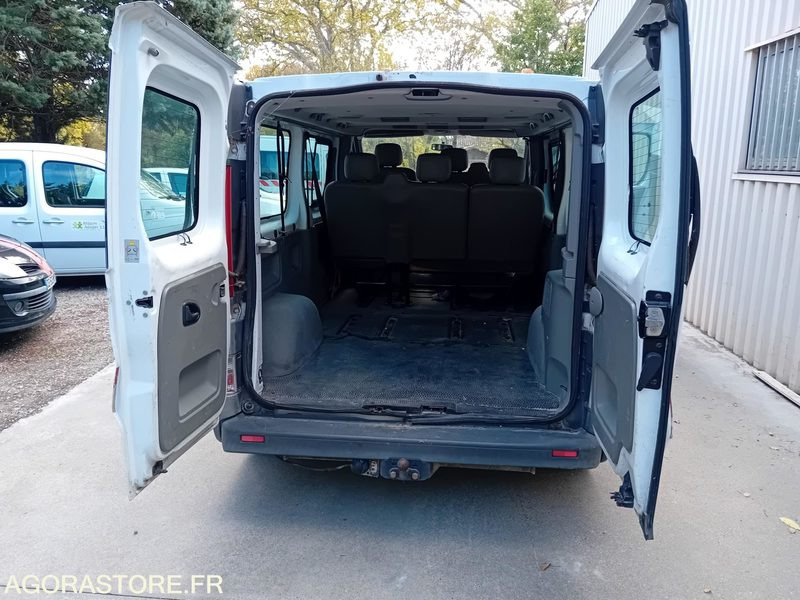 Minibus, Transport de personnes RENAULT TRAFIC DCI 115 L2H2 VP 9 places: photos 8 Minibus, Transport de personnes RENAULT TRAFIC DCI 115 L2H2 VP 9 places: photos 8