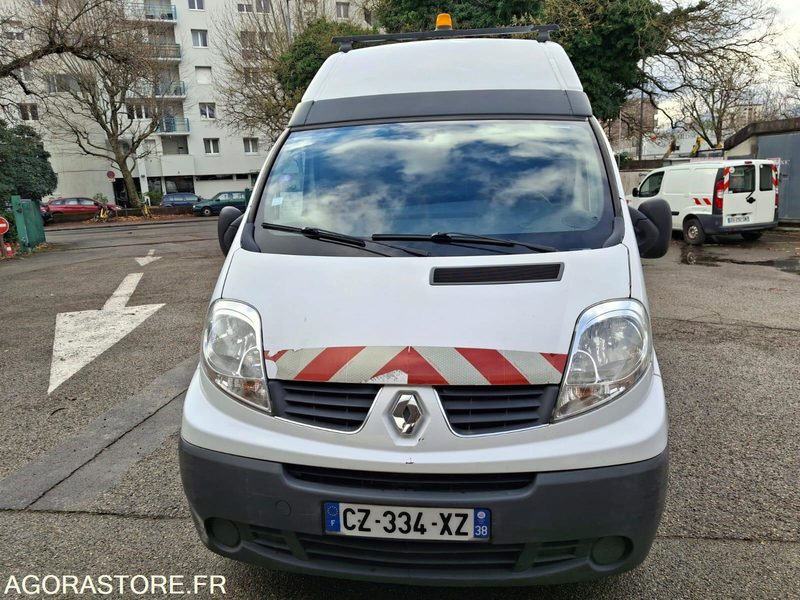 RENAULT TRAFIC GAZ BICARBURATION. - Fourgon utilitaire: photos 2 RENAULT TRAFIC GAZ BICARBURATION. - Fourgon utilitaire: photos 2