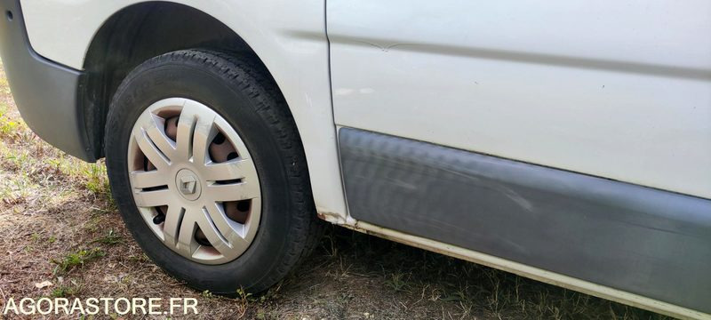 RENAULT TRAFIC II - Minibus, Transport de personnes: photos 3 RENAULT TRAFIC II - Minibus, Transport de personnes: photos 3