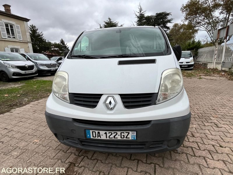 RENAULT TRAFIC L2H1 - 2013 / 202 310 KM - Fourgon utilitaire: photos 2 RENAULT TRAFIC L2H1 - 2013 / 202 310 KM - Fourgon utilitaire: photos 2
