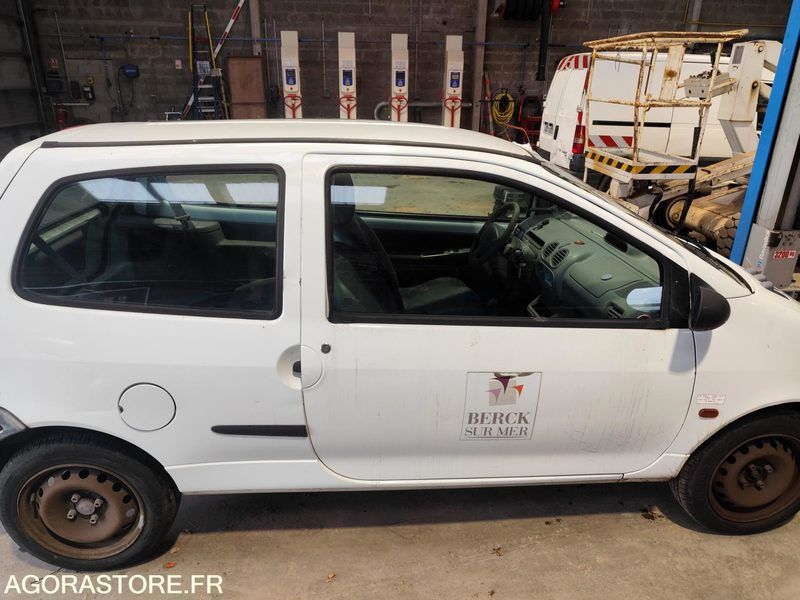 RENAULT TWINGO - Voiture: photos 3 RENAULT TWINGO - Voiture: photos 3