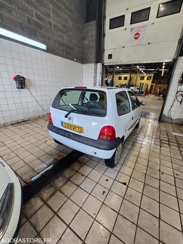 RENAULT TWINGO - Voiture: photos 1 RENAULT TWINGO - Voiture: photos 1