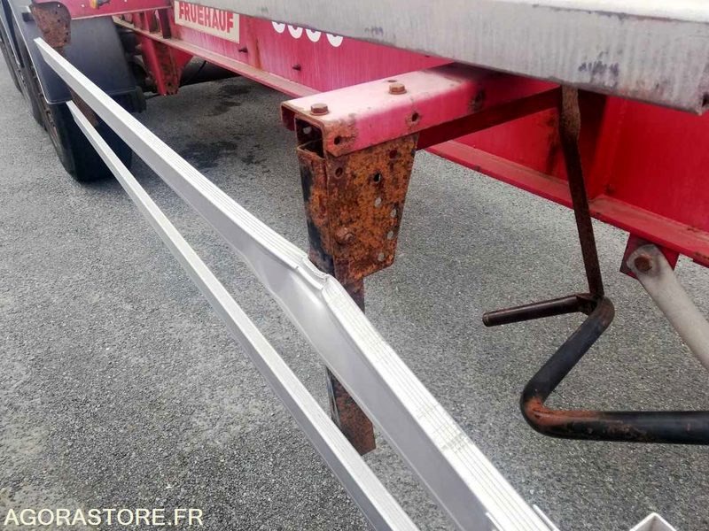 Remorque REMORQUE FRUEHAUF porte conteneurs: photos 11