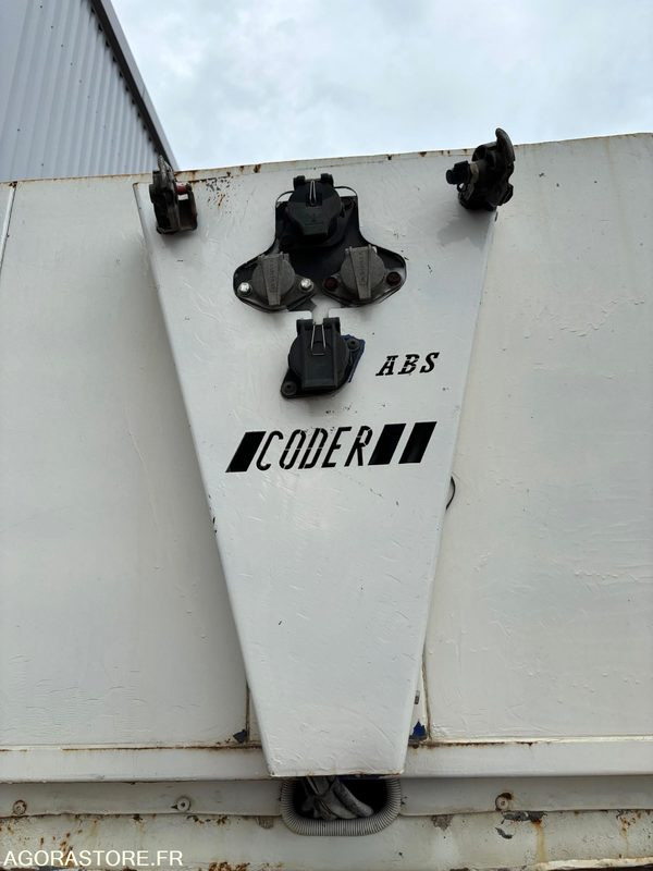 Semi-Remorque Plateau Coder - Remorque: photos 4 Semi-Remorque Plateau Coder - Remorque: photos 4