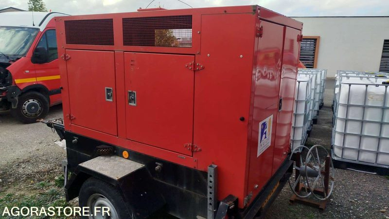 Remorque compresseur Bauer - Compresseur d'air: photos 1 Remorque compresseur Bauer - Compresseur d'air: photos 1