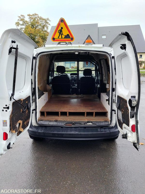 Renault KANGOO - Fourgonnette: photos 5 Renault KANGOO - Fourgonnette: photos 5