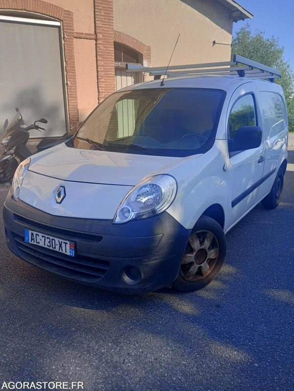 Renault Kangoo 2009 136505 kms - Fourgonnette: photos 1 Renault Kangoo 2009 136505 kms - Fourgonnette: photos 1