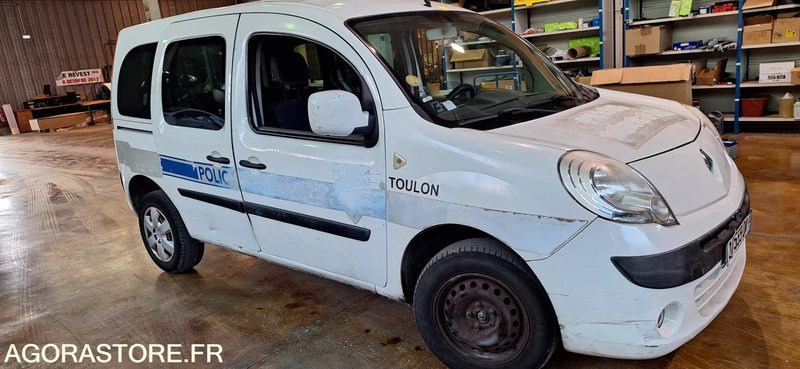 Renault Kangoo (Ancien véhicule de la Police Municipale) - Voiture: photos 4 Renault Kangoo (Ancien véhicule de la Police Municipale) - Voiture: photos 4