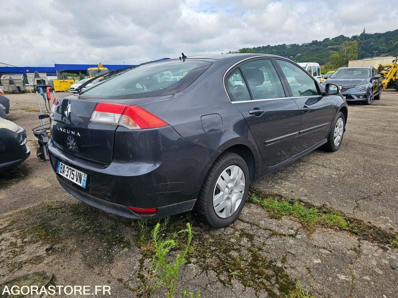 Renault Laguna - 2010 - 184971km - BA375VN - Voiture: photos 3 Renault Laguna - 2010 - 184971km - BA375VN - Voiture: photos 3