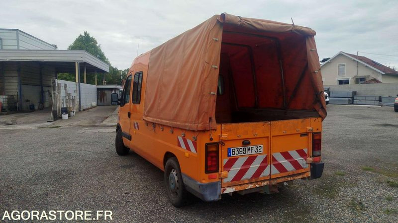 Renault Master - 6399-MF-32 - 2003 - 364888km - Fourgon utilitaire: photos 4 Renault Master - 6399-MF-32 - 2003 - 364888km - Fourgon utilitaire: photos 4
