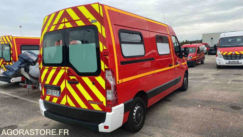 Renault Master III dci 125 - 18/06/2014 - Ambulance: photos 3 Renault Master III dci 125 - 18/06/2014 - Ambulance: photos 3