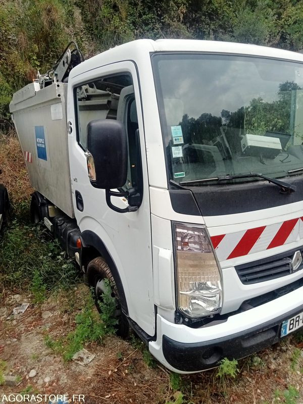 Renault Maxity - Utilitaire benne: photos 2 Renault Maxity - Utilitaire benne: photos 2