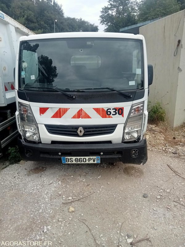 Renault Maxity - Utilitaire benne: photos 1 Renault Maxity - Utilitaire benne: photos 1