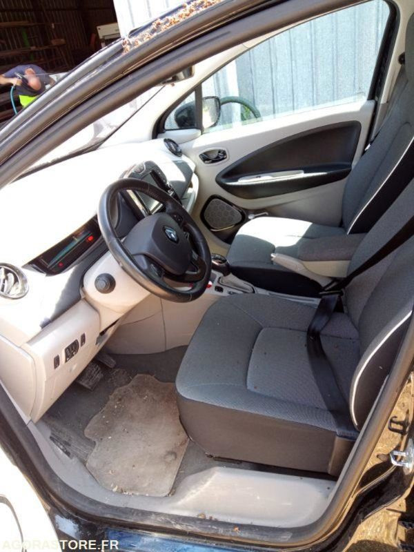 Renault ZOE année 2013 - Voiture: photos 4 Renault ZOE année 2013 - Voiture: photos 4