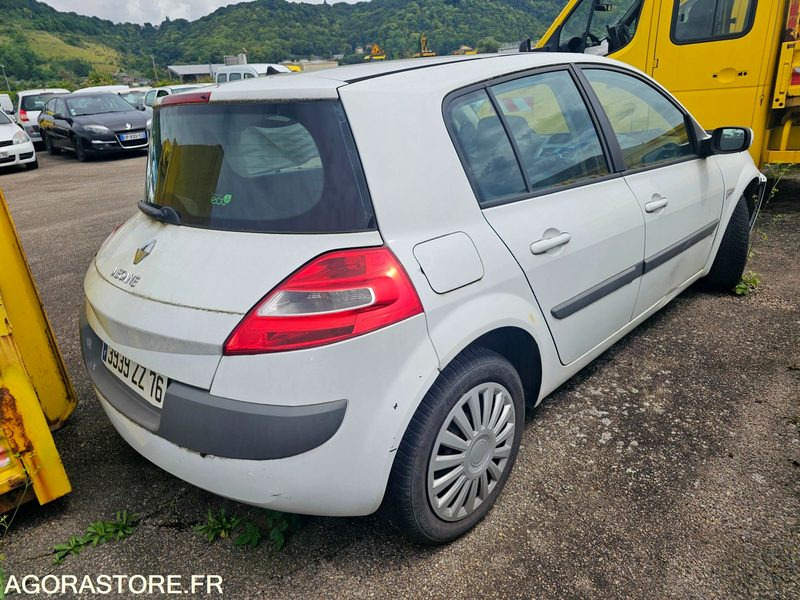 Renault megane - 2008 - 250000km - 3939ZZ76 - Voiture: photos 3 Renault megane - 2008 - 250000km - 3939ZZ76 - Voiture: photos 3