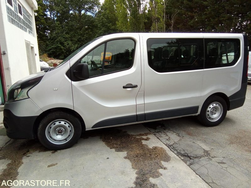 Renault trafic 1.6dci 95 CV 9 places 309336 kms - Minibus, Transport de personnes: photos 2 Renault trafic 1.6dci 95 CV 9 places 309336 kms - Minibus, Transport de personnes: photos 2