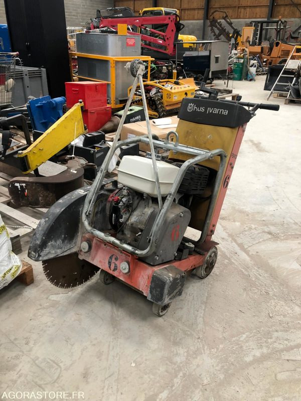 SCIE A SOL HUSQVARNA FS413 - 500 mm - Matériel de chantier: photos 1 SCIE A SOL HUSQVARNA FS413 - 500 mm - Matériel de chantier: photos 1