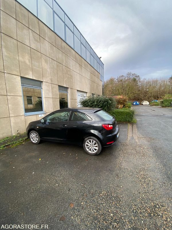 SEAT IBIZA 2013 232000 KM - Voiture: photos 3 SEAT IBIZA 2013 232000 KM - Voiture: photos 3