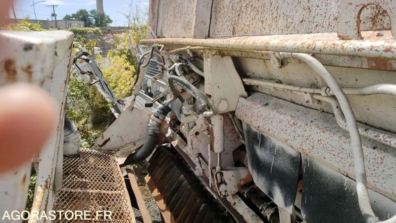 SECMAIR GPB 1000 - 1988 - Travaux routiers: photos 4 SECMAIR GPB 1000 - 1988 - Travaux routiers: photos 4