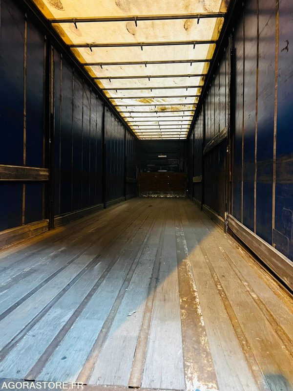 Semi-remorque Bâchée Fruehauf 2011 (3679) - Semi-remorque: photos 5 Semi-remorque Bâchée Fruehauf 2011 (3679) - Semi-remorque: photos 5