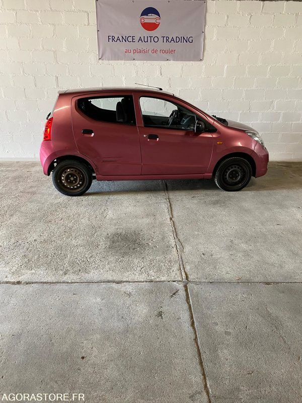 Suzuki Alto 6 - 2010 - 172 700km - Voiture: photos 3 Suzuki Alto 6 - 2010 - 172 700km - Voiture: photos 3