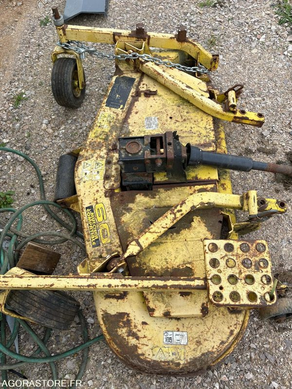 TONDEUSE AUTOPORTEE JOHN DEERE - Motofaucheuse: photos 3 TONDEUSE AUTOPORTEE JOHN DEERE - Motofaucheuse: photos 3