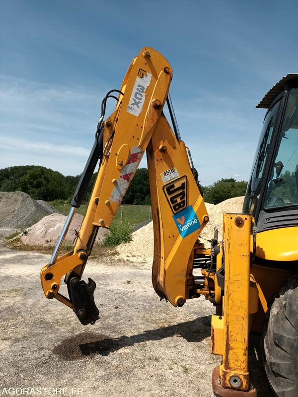 TRACTOPELLE JCB - Tractopelle: photos 3 TRACTOPELLE JCB - Tractopelle: photos 3