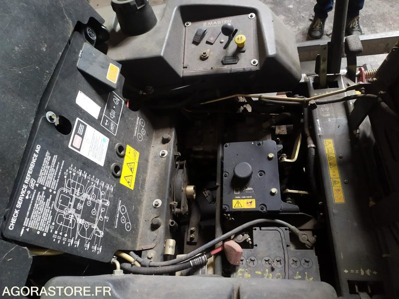 Tondeuse TORO Zmaster - Motofaucheuse: photos 3 Tondeuse TORO Zmaster - Motofaucheuse: photos 3