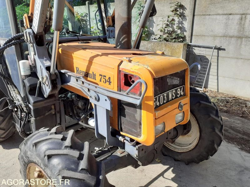 Tracteur Renault 754 (avec pelle faucheux f255) - Tracteur agricole: photos 1 Tracteur Renault 754 (avec pelle faucheux f255) - Tracteur agricole: photos 1
