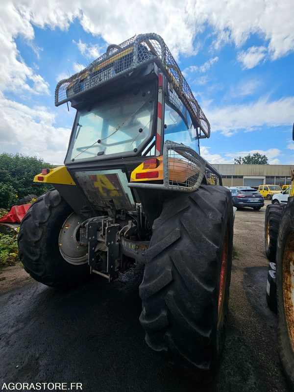 Tracteur Renault Ergos 456 - 2008 - 1500H - FX924HE - Tracteur agricole: photos 3 Tracteur Renault Ergos 456 - 2008 - 1500H - FX924HE - Tracteur agricole: photos 3