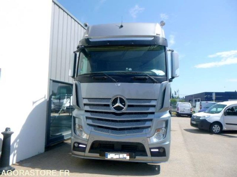 MERCEDES ACTROS 1845 GRANDE CABINE - 2012 - IMMATRICULATION SLOVENE - Tracteur routier: photos 3 MERCEDES ACTROS 1845 GRANDE CABINE - 2012 - IMMATRICULATION SLOVENE - Tracteur routier: photos 3
