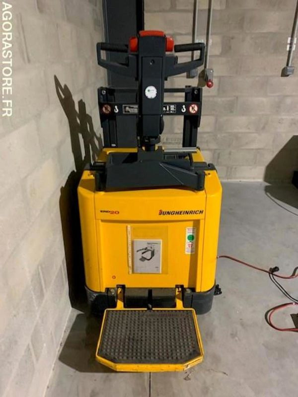 Transpalette électrique sur batteries déchargées. JUNGHEINRICH - Transpalette: photos 4 Transpalette électrique sur batteries déchargées. JUNGHEINRICH - Transpalette: photos 4