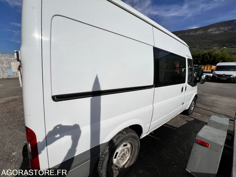 UTILITAIRE FORD TRANSIT - 2011 / 160 000 KM - MOTEUR HS - Fourgon utilitaire: photos 3 UTILITAIRE FORD TRANSIT - 2011 / 160 000 KM - MOTEUR HS - Fourgon utilitaire: photos 3