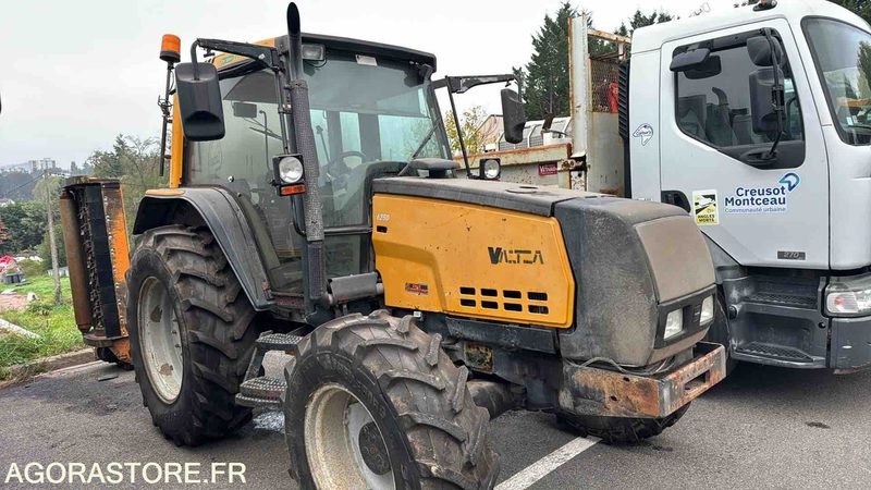 VALTRA 6250-4 - 2003 - 9982 h - Tracteur agricole: photos 1 VALTRA 6250-4 - 2003 - 9982 h - Tracteur agricole: photos 1