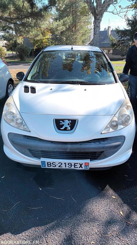 VEHICULE - Voiture: photos 1 VEHICULE - Voiture: photos 1