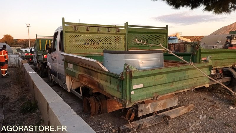 VOLKSWAGEN CRAFTE - 2011 - 213750KM - BL964FA - Utilitaire benne: photos 3 VOLKSWAGEN CRAFTE - 2011 - 213750KM - BL964FA - Utilitaire benne: photos 3