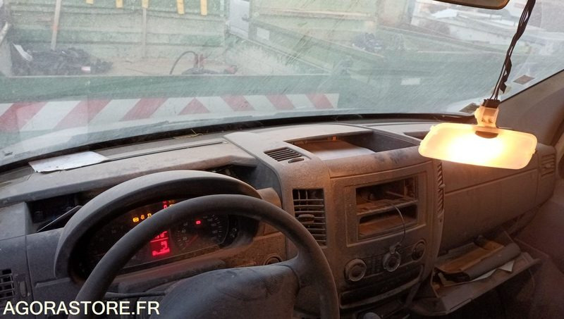 VOLKSWAGEN CRAFTE - 2011 - 213750KM - BL964FA - Utilitaire benne: photos 5 VOLKSWAGEN CRAFTE - 2011 - 213750KM - BL964FA - Utilitaire benne: photos 5