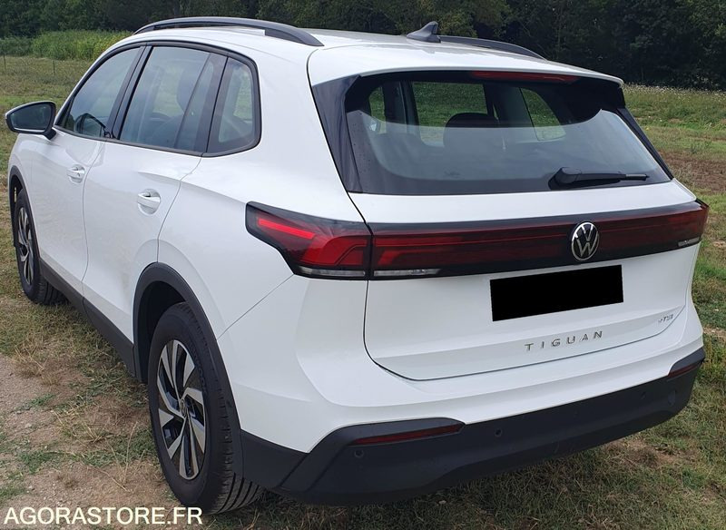 VOLKSWAGEN NOUVEAU TIGUAN 1.5 eTSI 150 cv EDITION DSG 2024 10.500 kms - Voiture: photos 3 VOLKSWAGEN NOUVEAU TIGUAN 1.5 eTSI 150 cv EDITION DSG 2024 10.500 kms - Voiture: photos 3