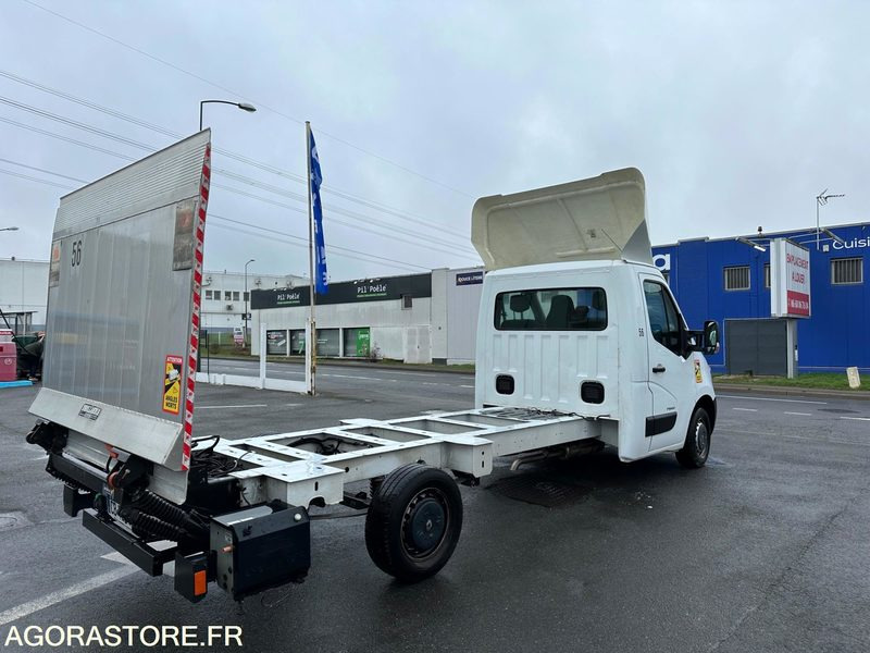 Renault Master III 2.3 DCI Plateau avec Hayon - Véhicule utilitaire: photos 3 Renault Master III 2.3 DCI Plateau avec Hayon - Véhicule utilitaire: photos 3