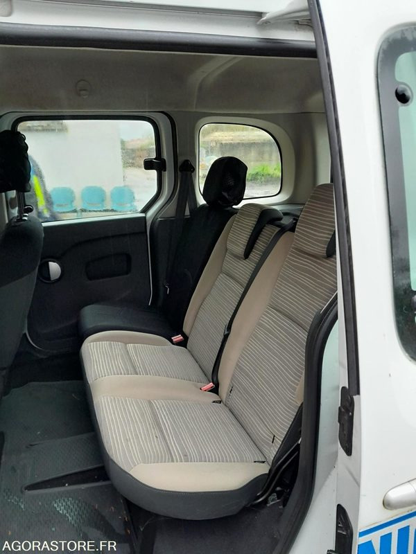 Voiture Renault Kangoo Expression dCi90, 2012 - 196968KM - Fourgonnette: photos 4 Voiture Renault Kangoo Expression dCi90, 2012 - 196968KM - Fourgonnette: photos 4