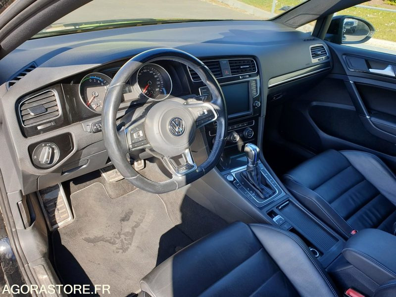 Volkswagen GOLF GTE 1.4 TSI - Voiture: photos 5 Volkswagen GOLF GTE 1.4 TSI - Voiture: photos 5