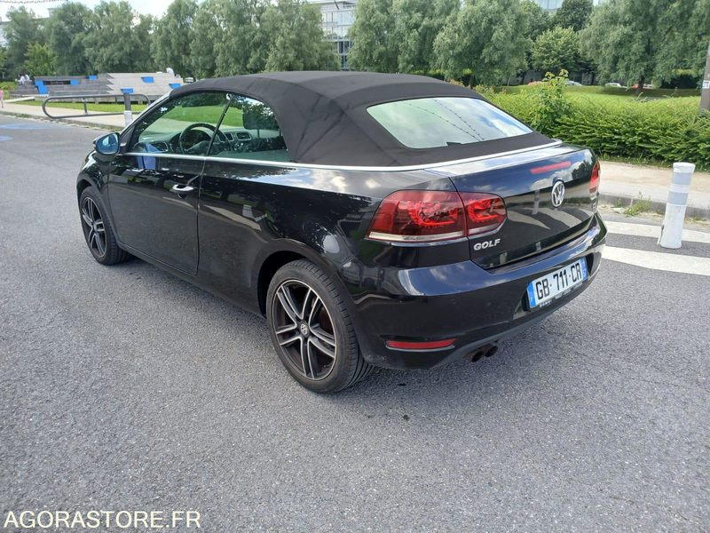 Volkswagen golf cabriolet 1.6 tsi 160cv dsg7 2015 155118 KM - Voiture: photos 3 Volkswagen golf cabriolet 1.6 tsi 160cv dsg7 2015 155118 KM - Voiture: photos 3