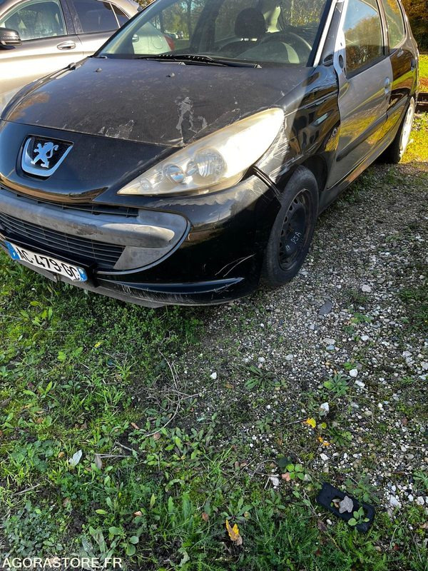 Peugeot 206+ 1.4 hdi 2009 185000km - Voiture: photos 2 Peugeot 206+ 1.4 hdi 2009 185000km - Voiture: photos 2