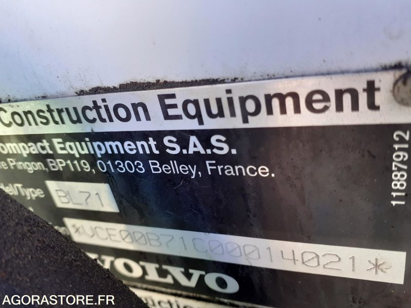 Tractopelle 4x4 volvo bl71 - Tractopelle: photos 5 Tractopelle 4x4 volvo bl71 - Tractopelle: photos 5