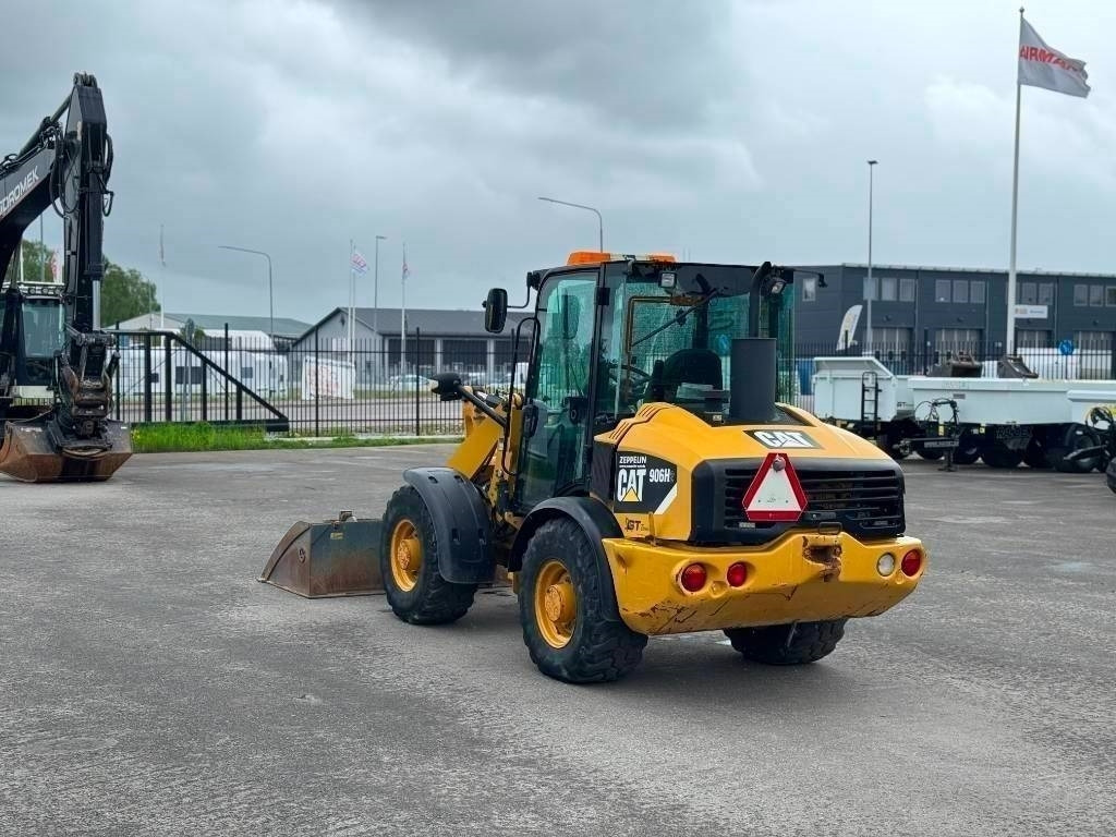 CAT 906 H  - Chargeuse sur pneus: photos 4 CAT 906 H  - Chargeuse sur pneus: photos 4