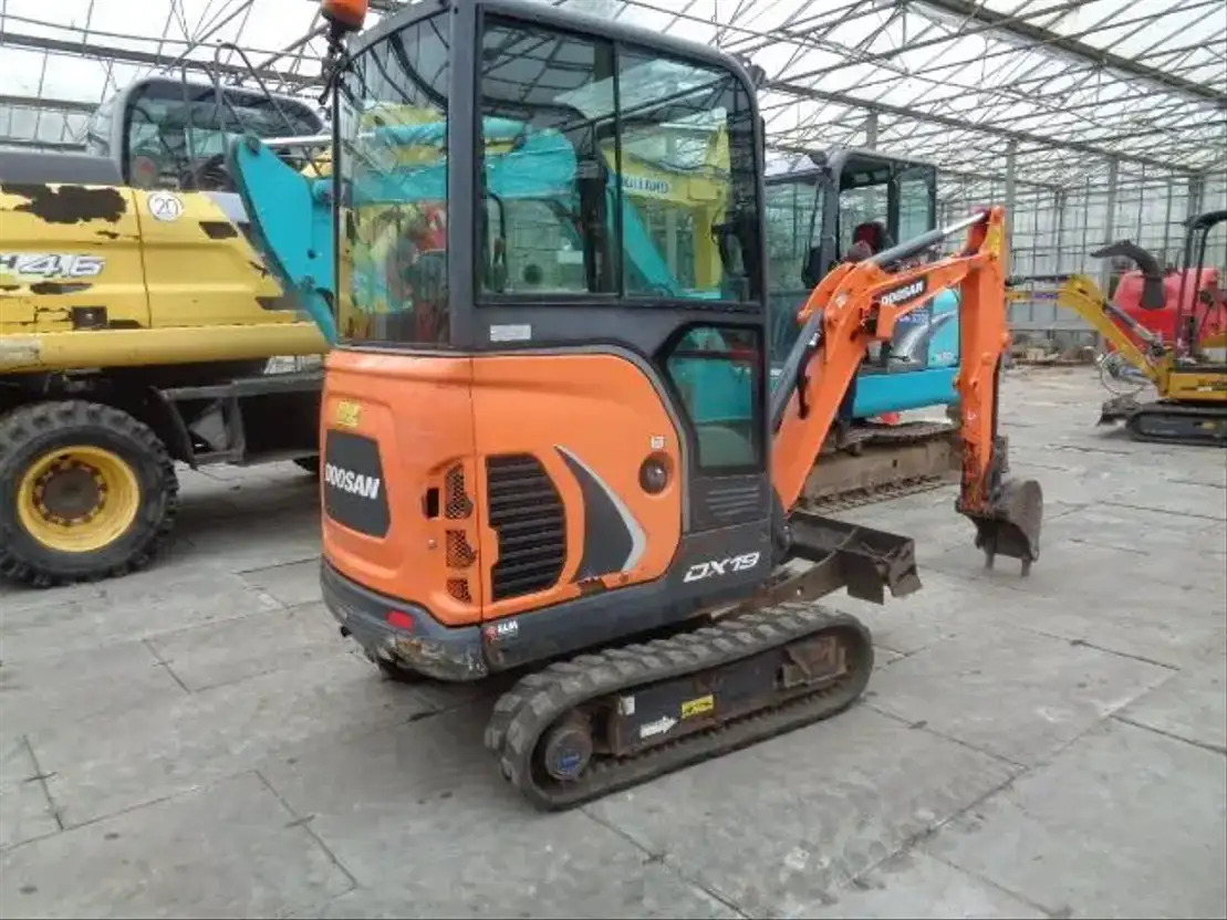 Doosan DX19 - Mini pelle: photos 2 Doosan DX19 - Mini pelle: photos 2
