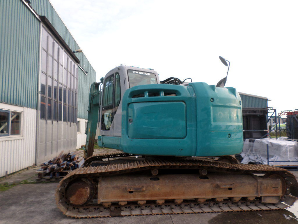Pelle sur chenille Kobelco Kobelco NH E 235 BSR-2: photos 12 Pelle sur chenille Kobelco Kobelco NH E 235 BSR-2: photos 12