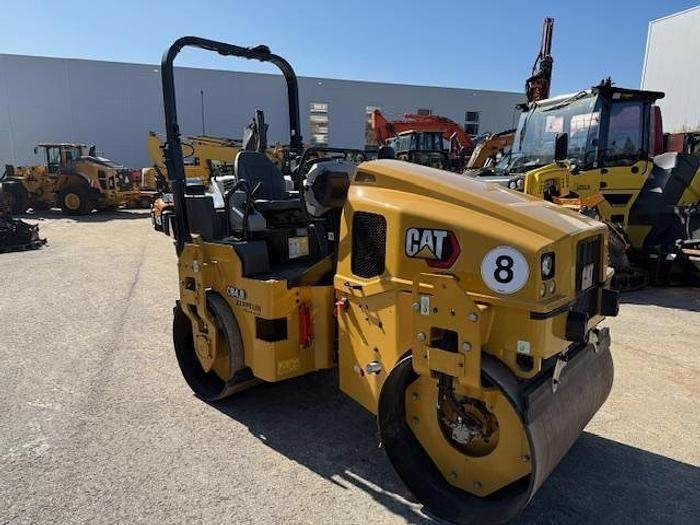 CAT CB4.0 - Rouleau compresseur: photos 2 CAT CB4.0 - Rouleau compresseur: photos 2