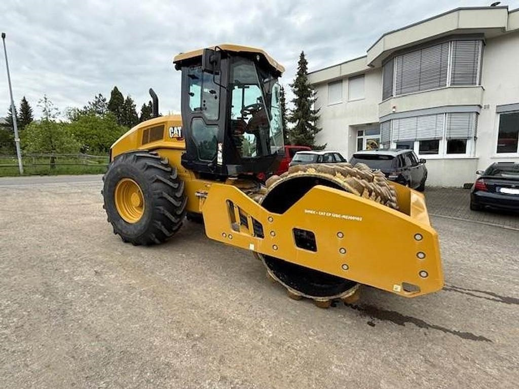 CAT CP12 GC - Compacteur à pieds de mouton/ Monocylindre: photos 4 CAT CP12 GC - Compacteur à pieds de mouton/ Monocylindre: photos 4
