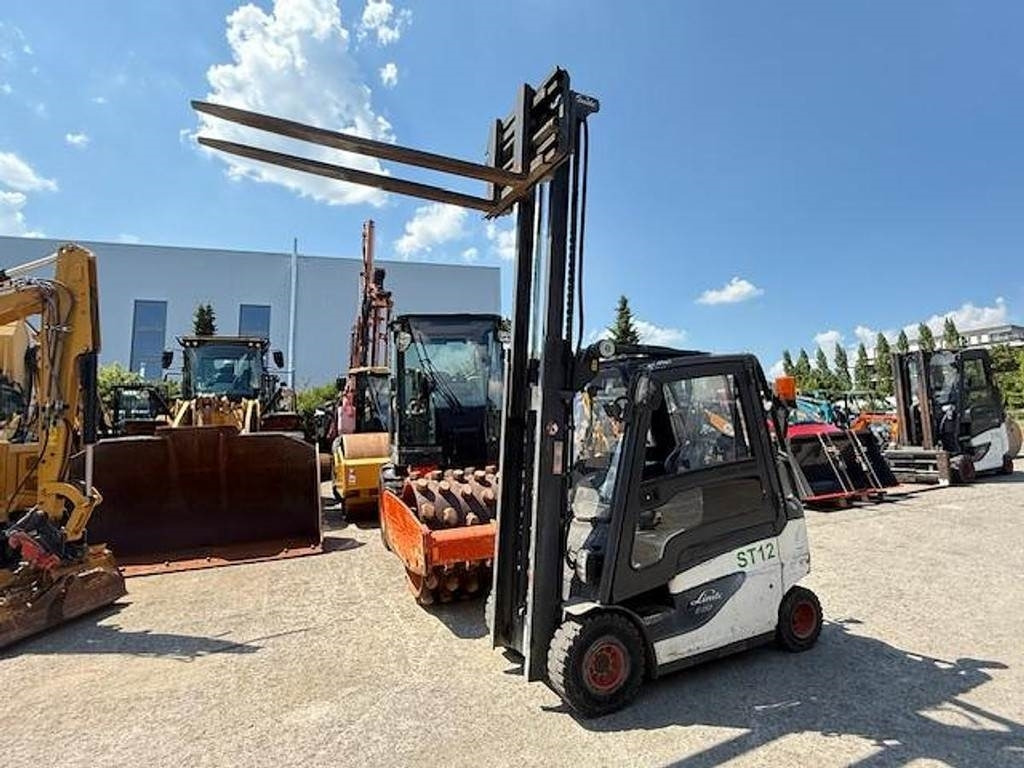 Linde E20-01 - Chariot élévateur électrique: photos 4 Linde E20-01 - Chariot élévateur électrique: photos 4